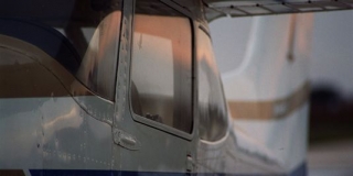  我们的一架飞机